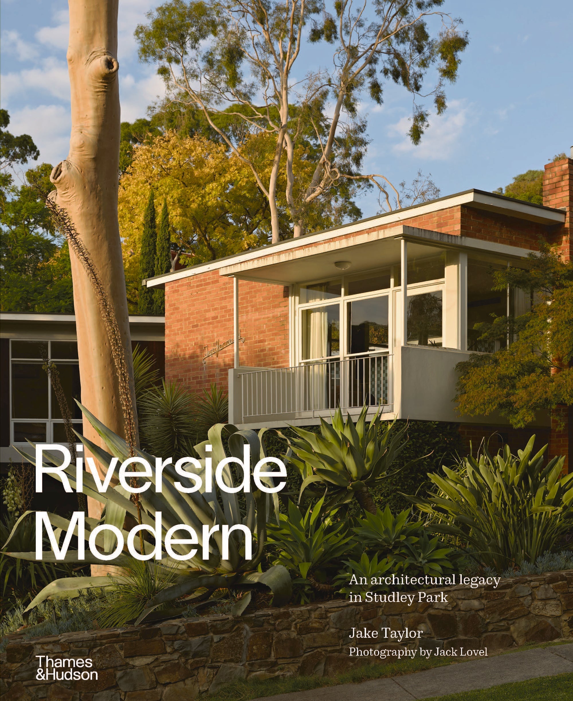 Riverside Modern: An architectural legacy in Studley Park cover image